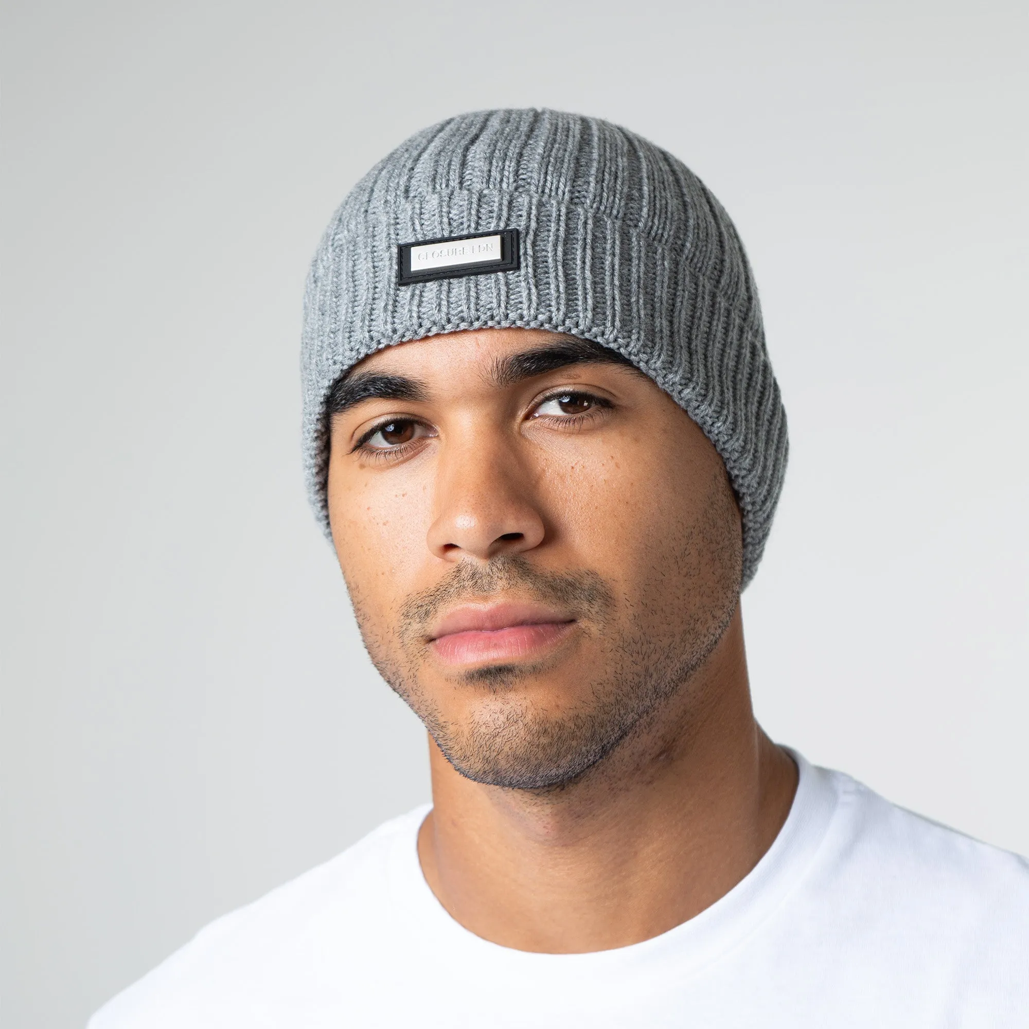 Smart Metal Badge Beanie | Grey Marl