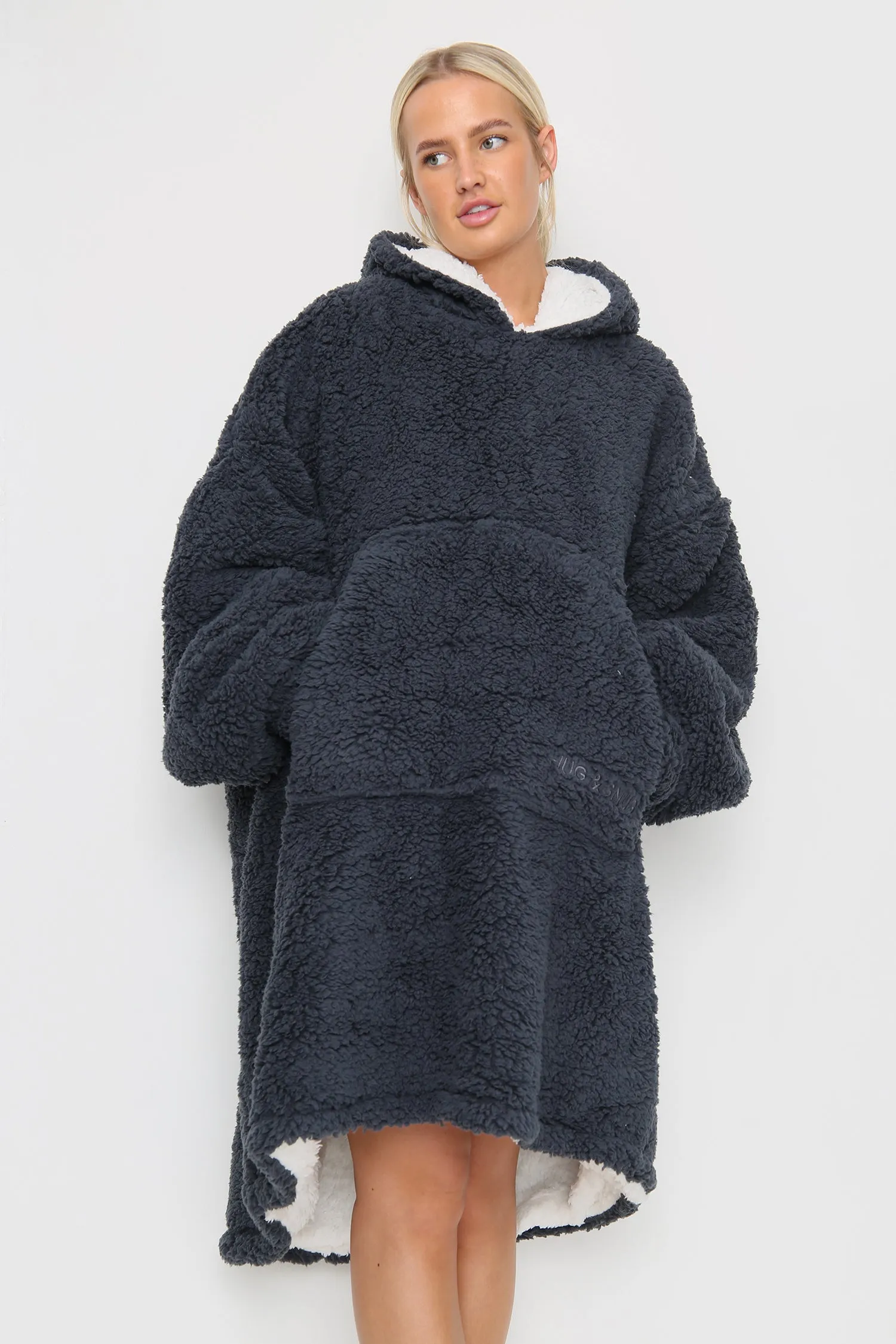 Teddy Hooded Blanket Charcoal